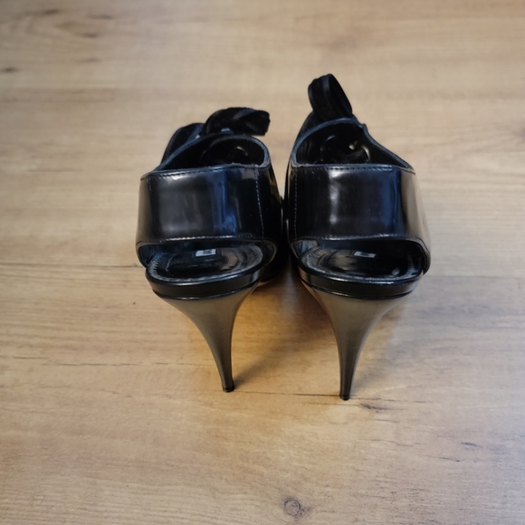 Manolo Blahnik Tie-Up Heels - Picture 9 of 11